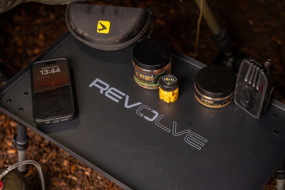 Avid Carp Stolek Do Bivaku Revolve Bivvy Table (obrázek 11)