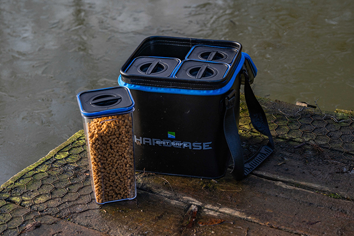 Preston Krabička Bait Safe Container Objem: 1,6L (obrázek 11)