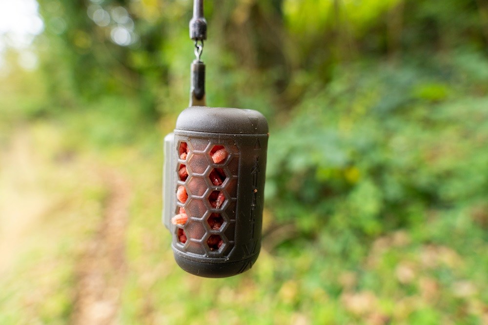 Korum Krmítko Combi Feeder Medium Hmotnost: 45g - Obrázek 3