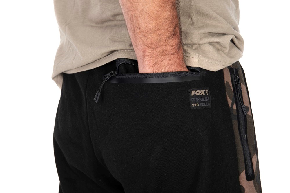 Fox Tepláky Black/Camo Premium 310 Joggers Velikost: M (obrázek 3)