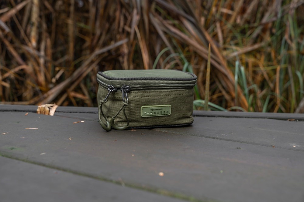 Korum Pouzdro Progress Tackle Pouch 1,5L (obrázek 8)