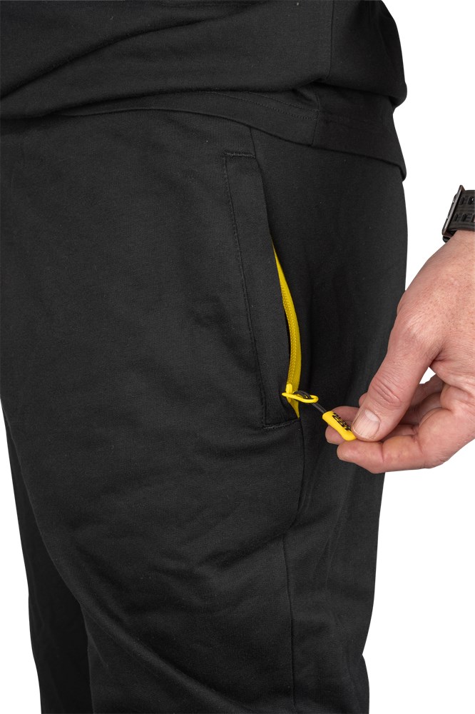 Black Cat Tepláky Black Joggers Velikost: XXL - Obrázek 3