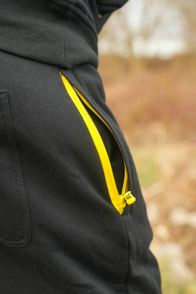 Black Cat Tepláky Black Joggers Velikost: XXL - Obrázek 6