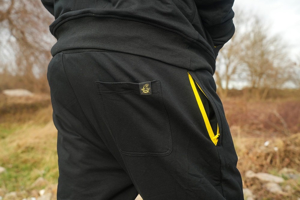 Black Cat Tepláky Black Joggers Velikost: XXL (obrázek 8)