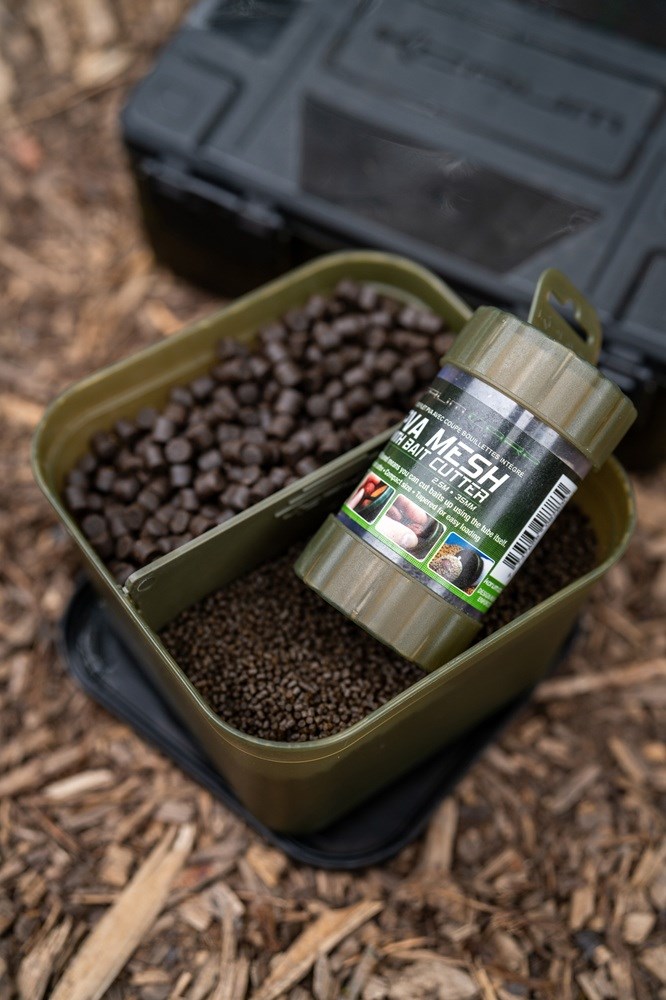 Korum Miska Divided Bait Tub Objem: 1,7L, Rozměr: 16,5x16,5x12,5cm (obrázek 9)