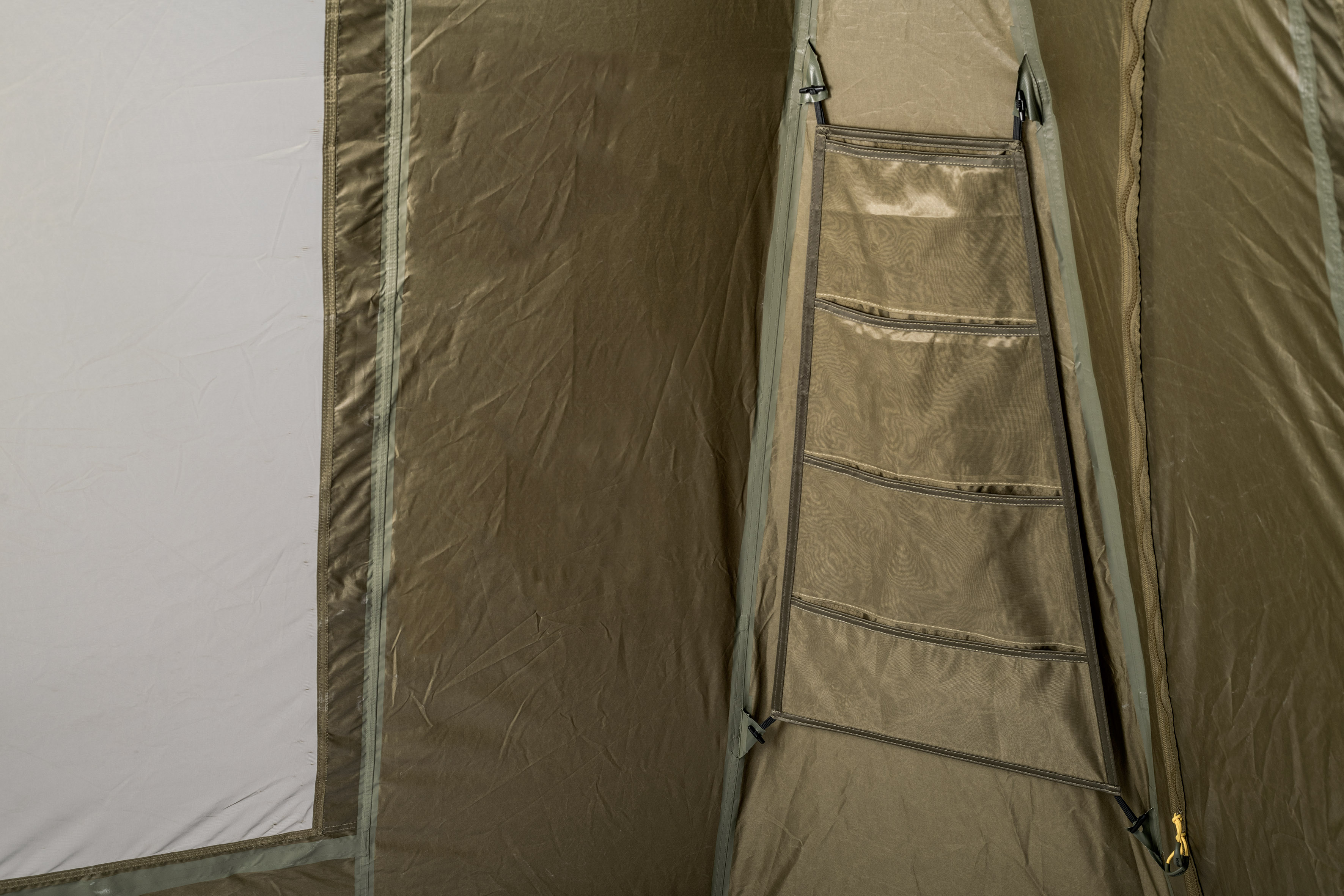 Mivardi Sada Závěsných Organizérů k Přístřeškům Base Camp