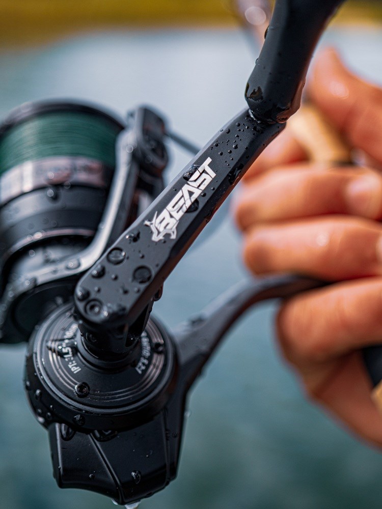 Abu Garcia Naviják Beast Spinning 3000 FD (obrázek 8)