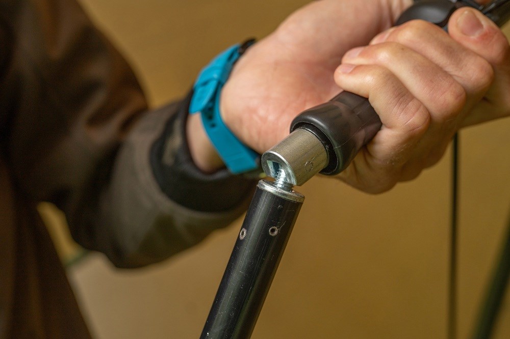 Avid Carp Deštník Revolve 60in Day-Session Brolly - Obrázek 7