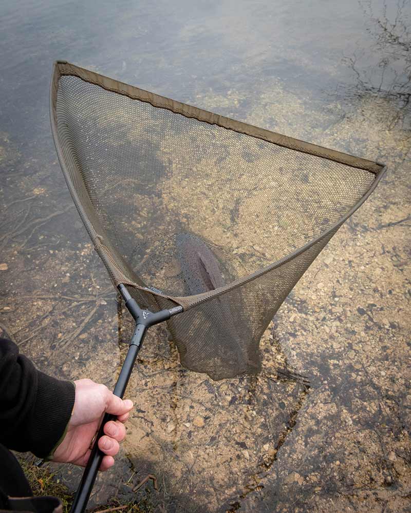 Fox Podběrák Eos-X Landing Net 46" 1,8m (obrázek 11)