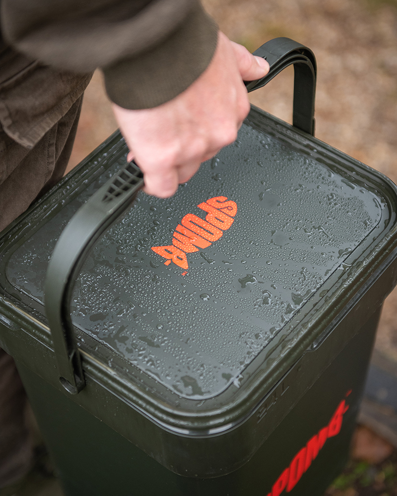 Spomb Kbelík Camo Bucket Velikost: 24L (obrázek 7)