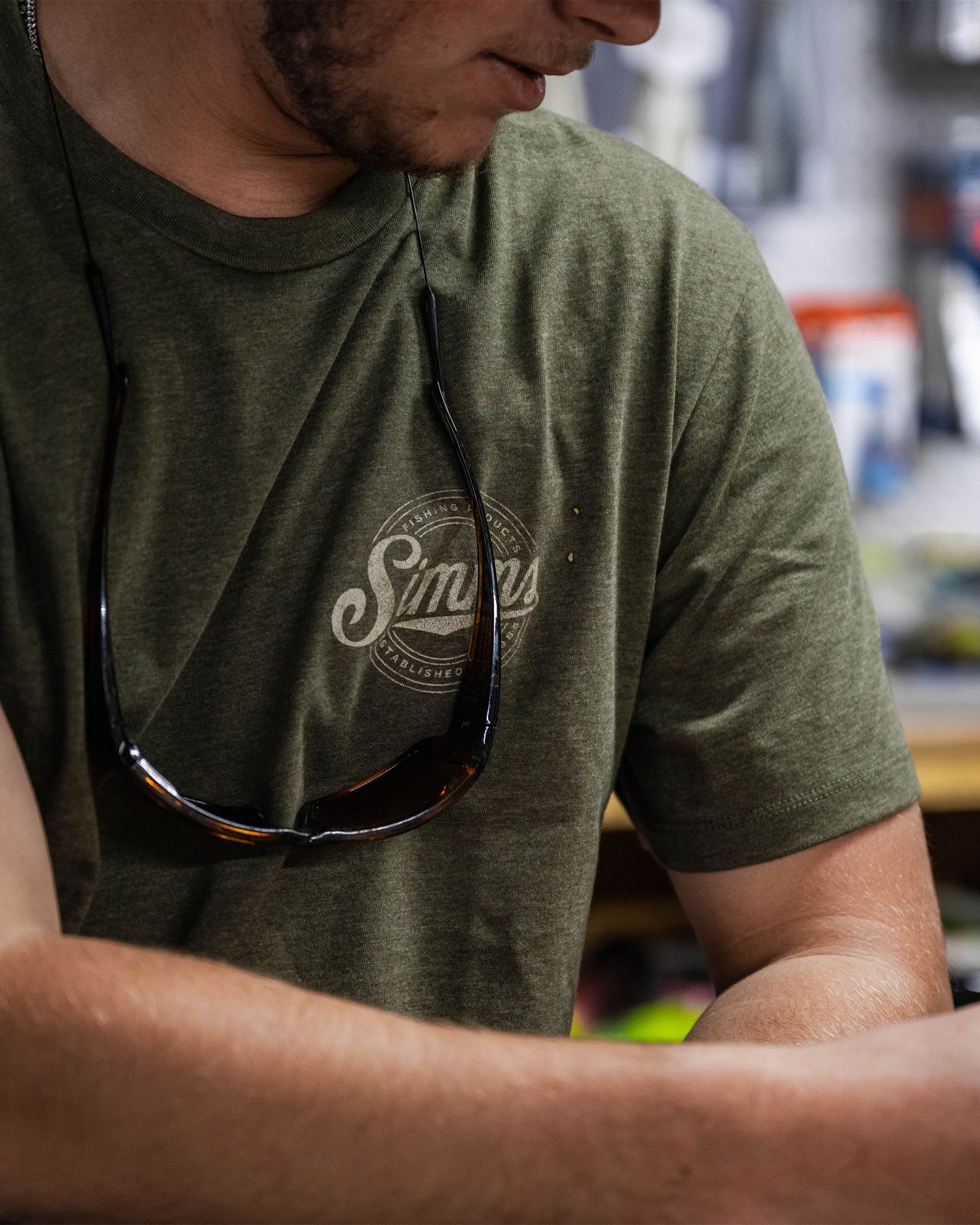 Simms Tričko Circle Lockup T-Shirt Military Heather Velikost: L (obrázek 3)