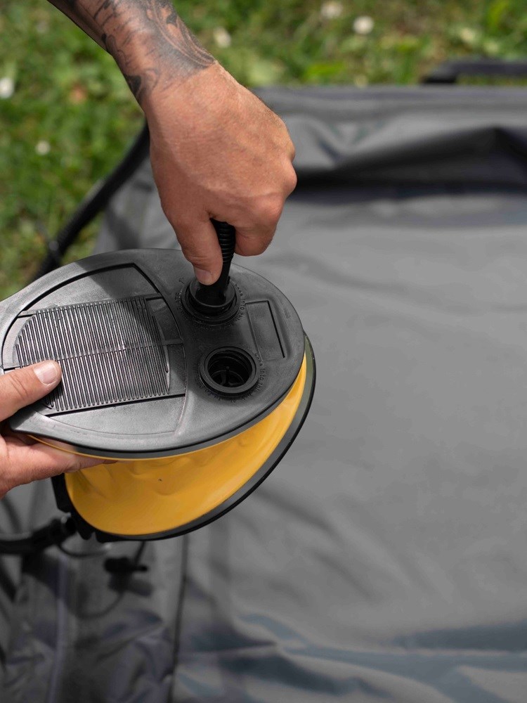 RidgeMonkey Podložka ProCare Inflatable Unhooking Mat (obrázek 6)