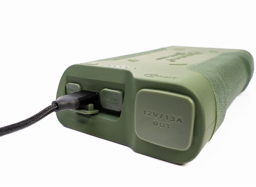RidgeMonkey Powerbanka Vault C-Smart Wireless 42150mAh Green (obrázek 4)