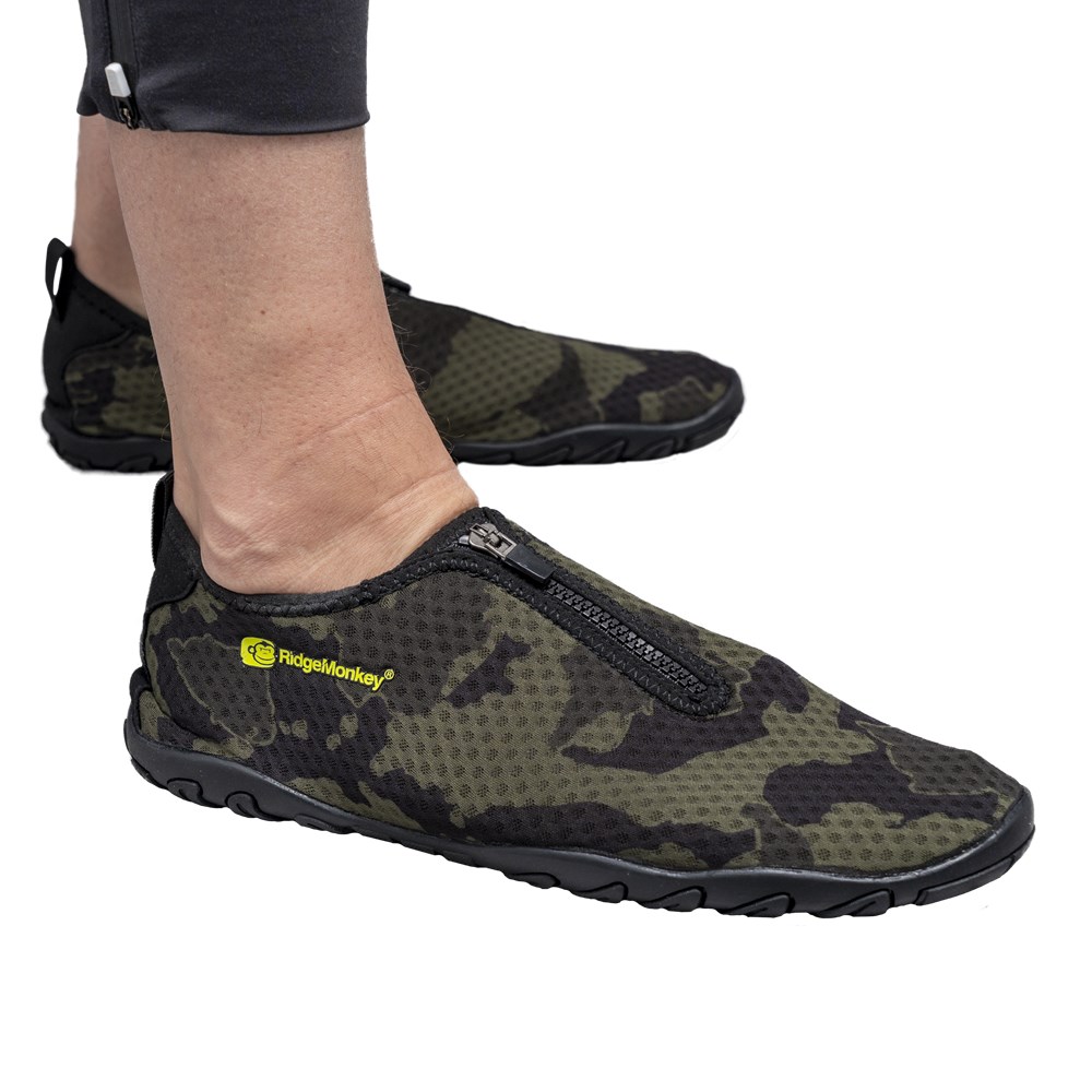 RidgeMonkey Boty APEarel Dropback Aqua Shoes Camo Velikost: 47 (obrázek 9)