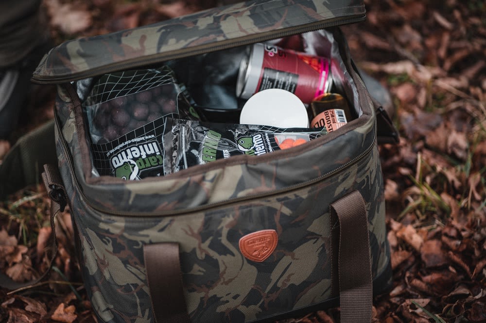 Giants Fishing Akční Set Batoh Luxury X-Large Rucksack + Chladící Taška Thermo Cooler Bag (obrázek 9)