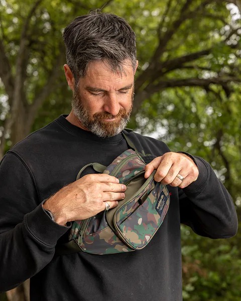 Trakker Products Trakker Ledvinka TechPro Shoulder Bag (obrázek 9)