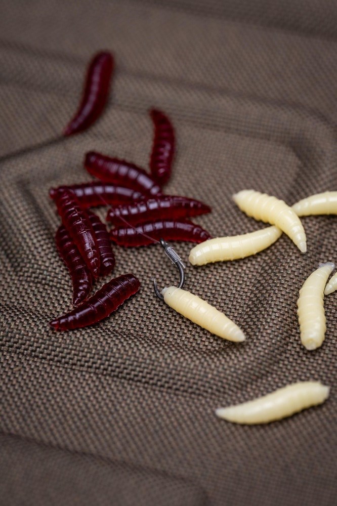Korum Umělý Červ Floating Grubs Imitation Maggots 40ks Barva: White (obrázek 5)