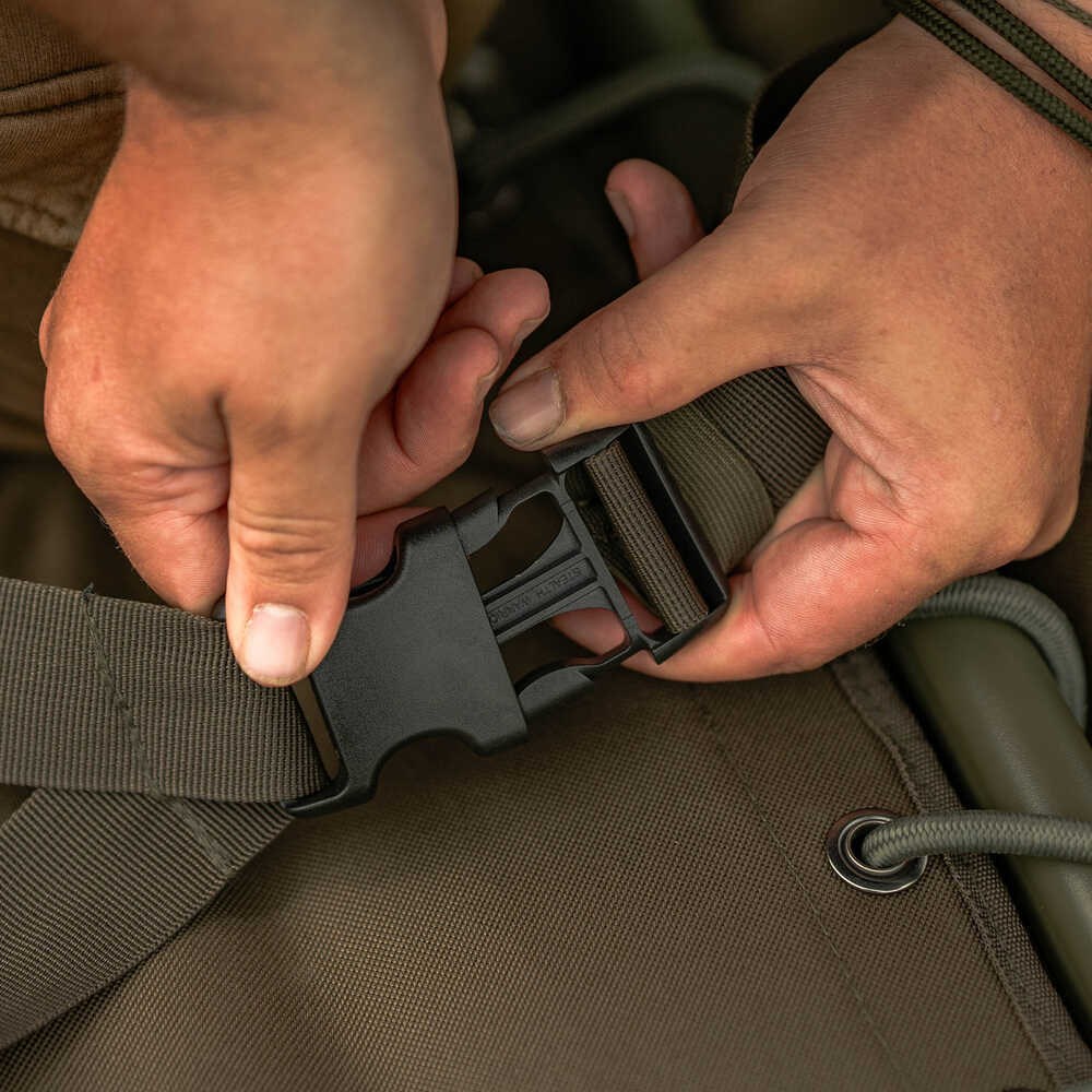 Avid Carp Lehátko Benchmark Ultra Standard Bed (obrázek 4)