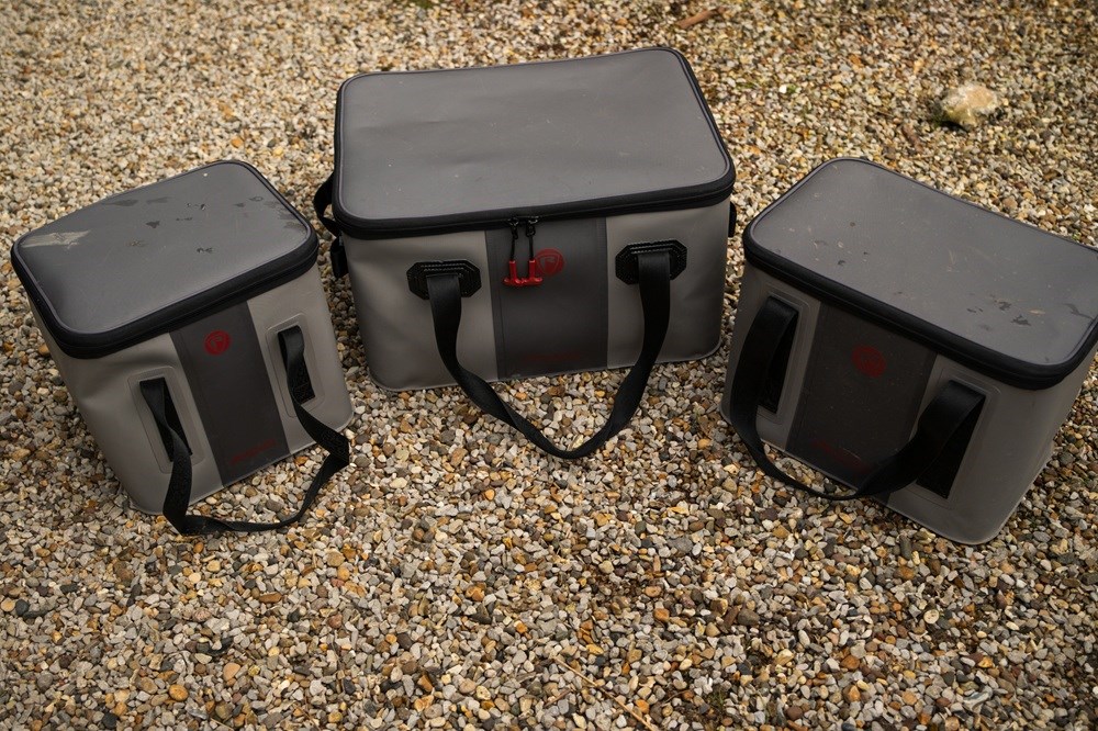 Fox Rage Taška Pro Series Welded Bags Medium (obrázek 6)