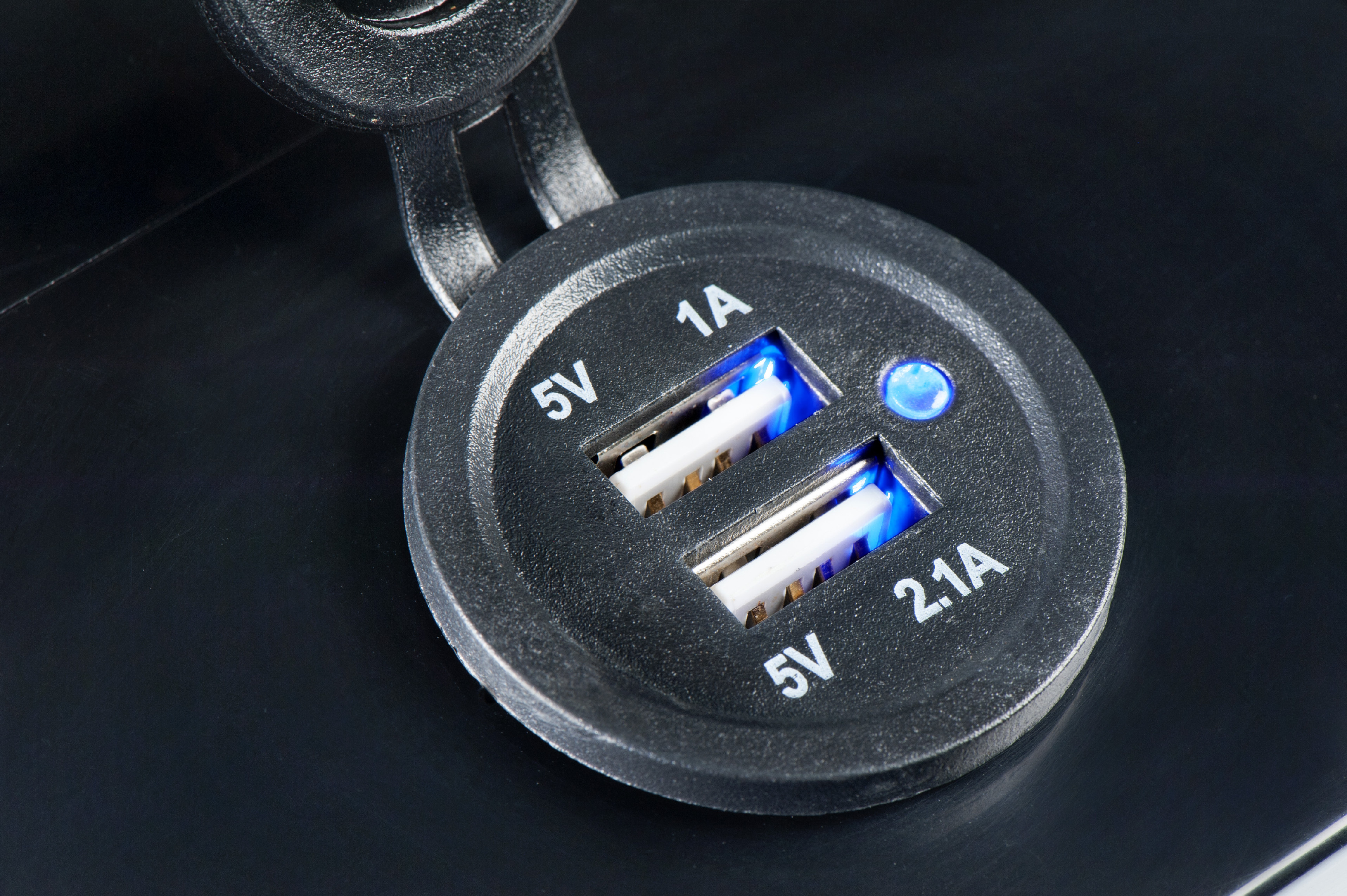 Mivardi Lithiová baterie M-CELL 24V 100Ah + 20A nabíječka - Obrázek 4