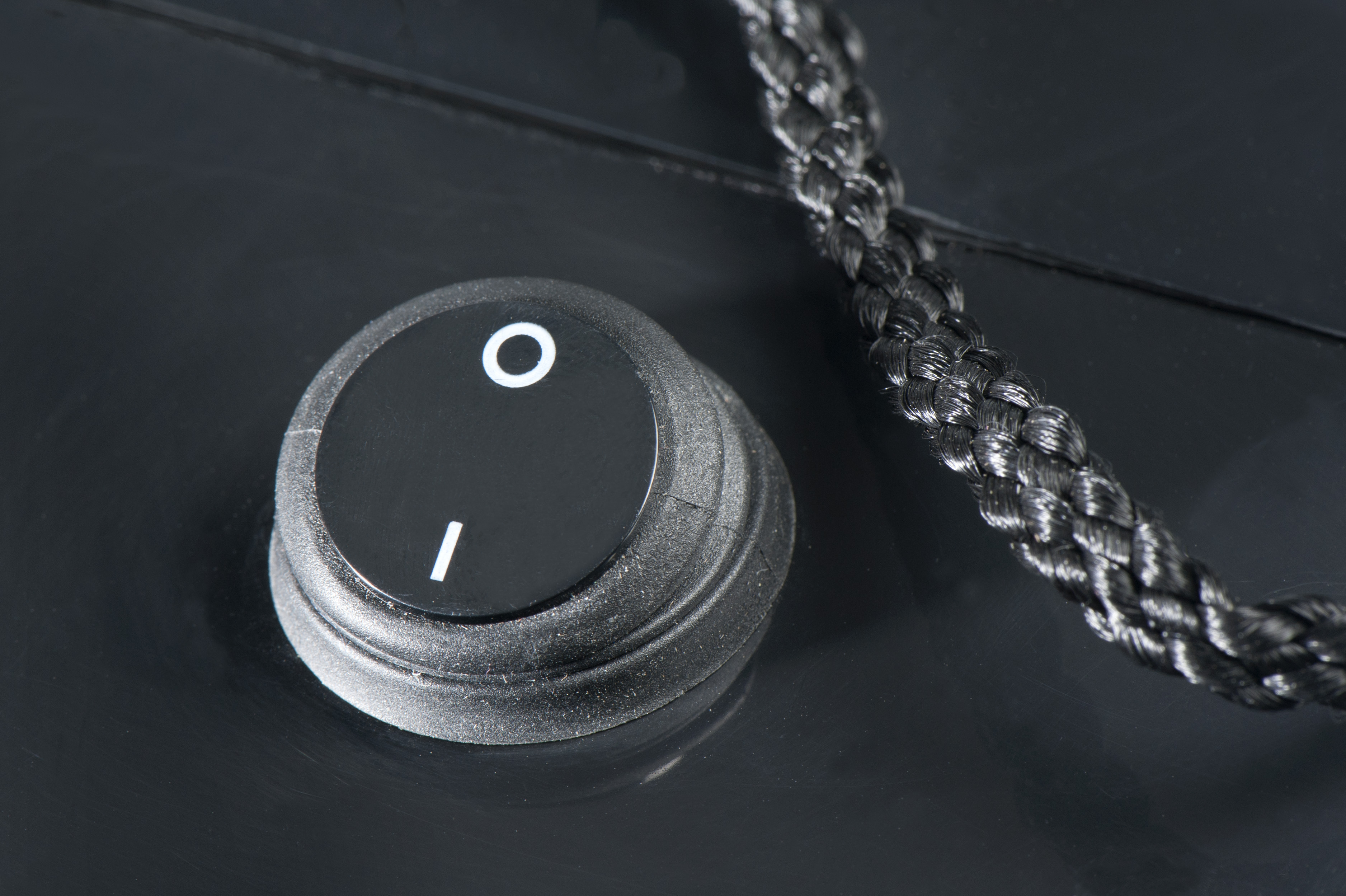 Mivardi Lithiová baterie M-CELL 24V 100Ah + 20A nabíječka - Obrázek 5