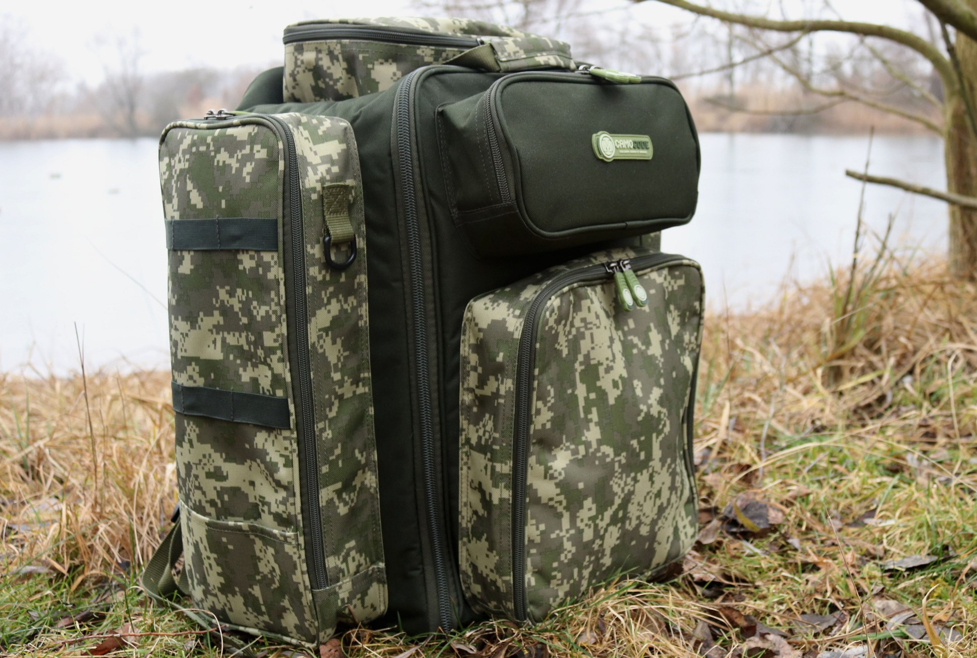 Mivardi Batoh Camo Code Cube XL 60L (obrázek 10)