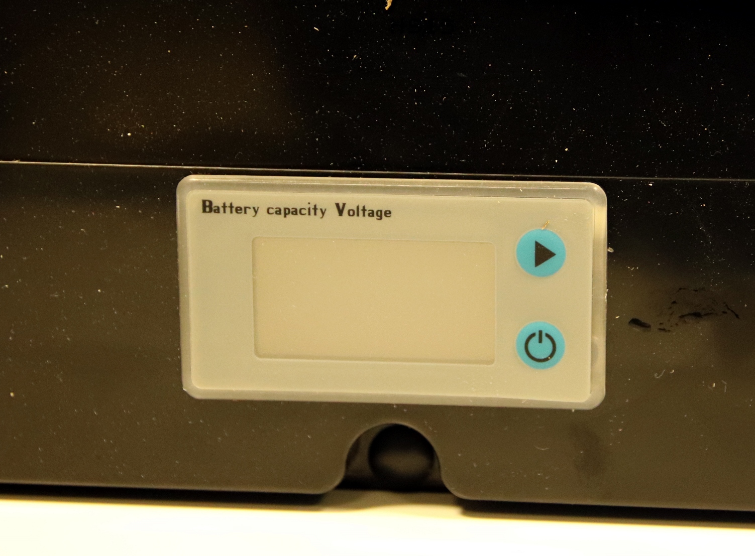 Mivardi Lithiová baterie M-CELL 24V 50Ah + 10A nabíječka - Obrázek 4