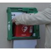 Nástěnný polykarbonátový box pro AED defibrilátor AIVIA 100 s alarmem