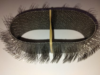 Kartáčový pás černý