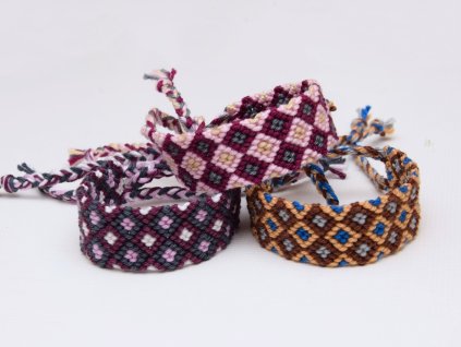 Náramky priateľstva