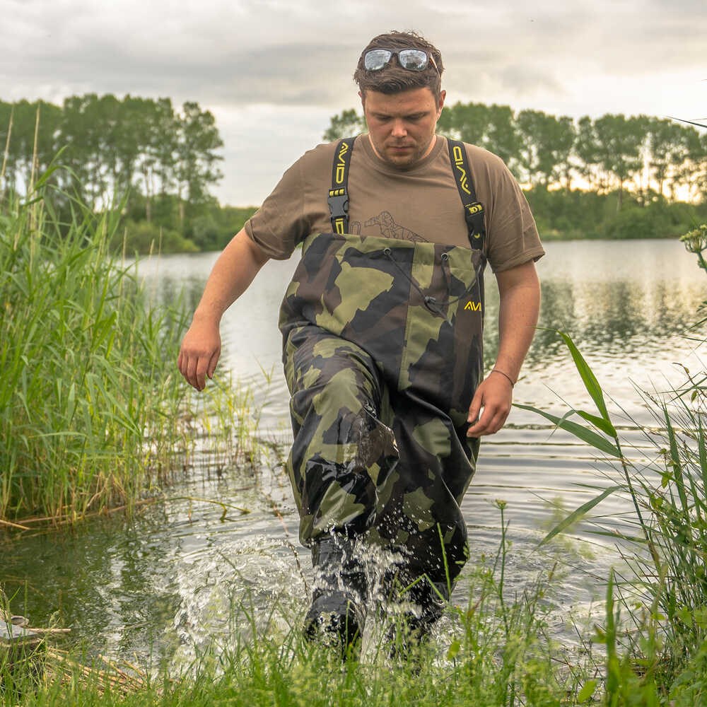 Avid Carp prsačky Distortion Camo Chest Waders, vel. 45