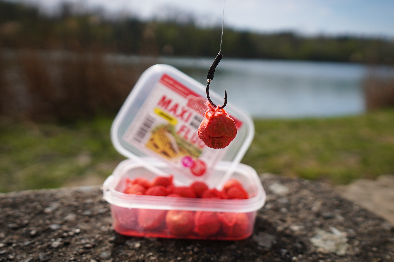 Rohlíkový boilies Maxi FLUO 20 mm, 65g – JAHODA