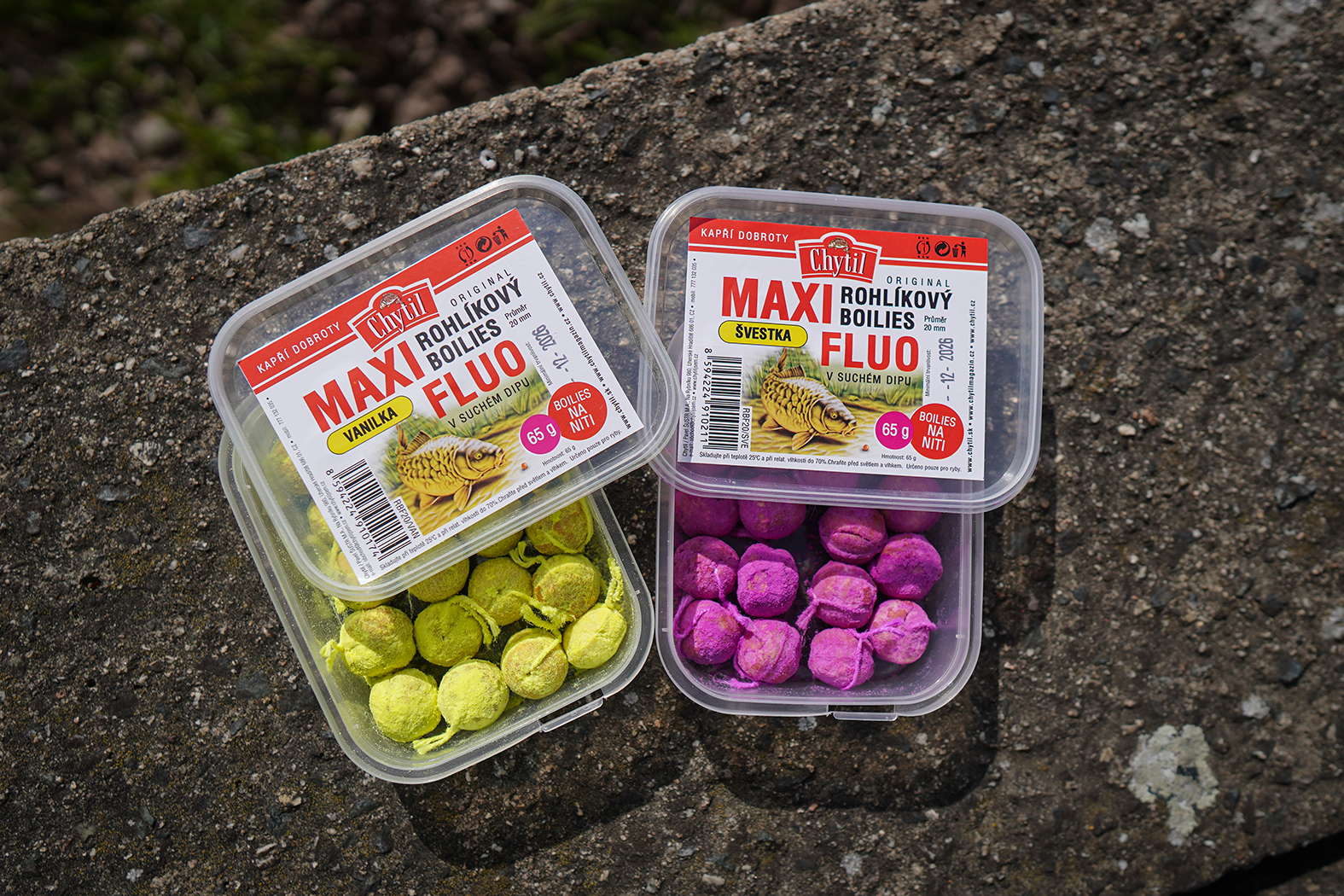 Rohlíkový boilies Maxi FLUO 20 mm, 65g – JAHODA