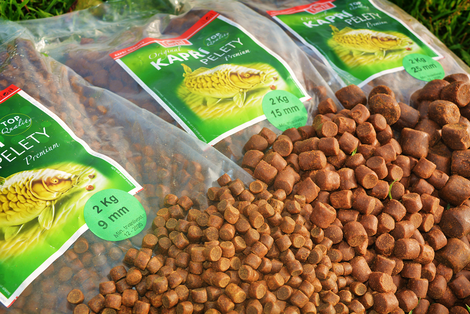 Kapří AMINO pelety s dírou 250g – 20mm