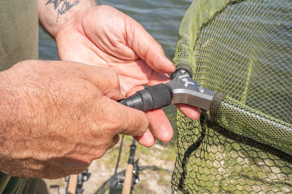 Korum podběráková rukojeť Allrounder Tele-Handle, 2m