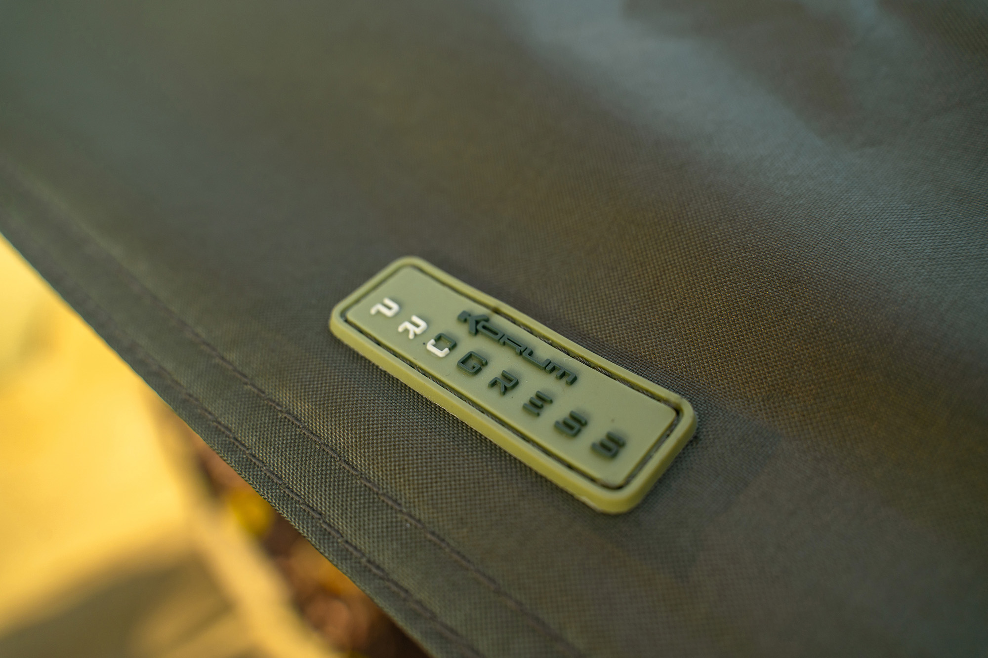 Korum deštník Progress Graphite Brolly 50"