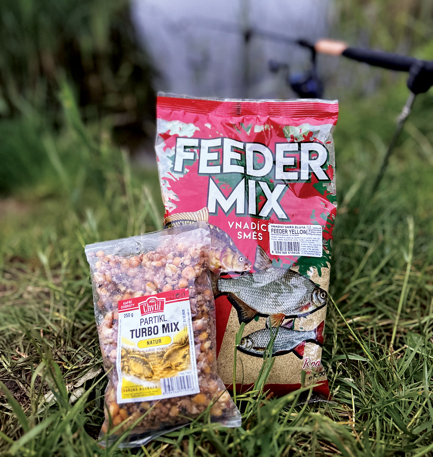 Feeder Mix – RED/červená