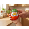 Kinder Joy Minecraft v ruce / 80310891