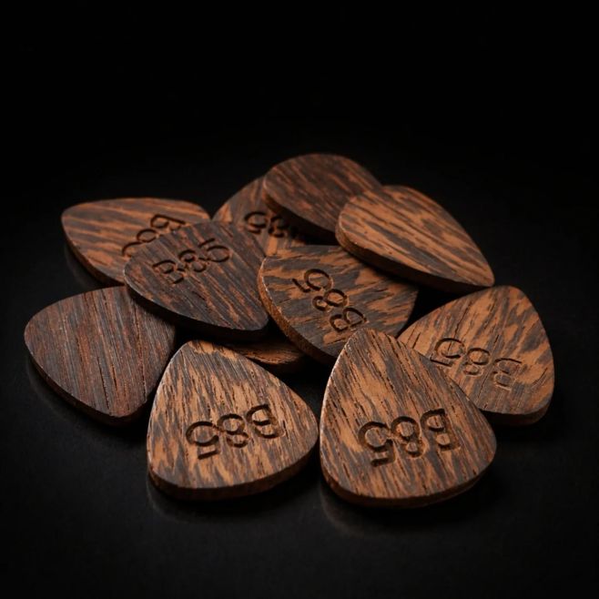 #b85audio #pick #guitarpick #woodpick #bassguitar