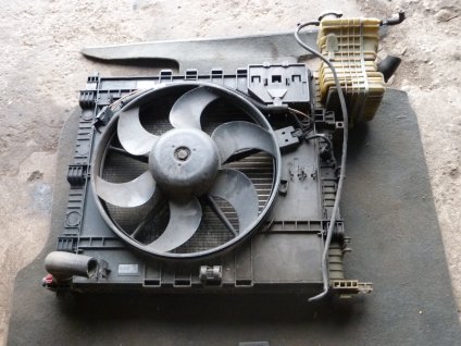 Mercedes Vito W638 - Chladič + ventilator