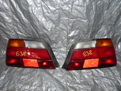 BMW 7 E38 Zadní světlo