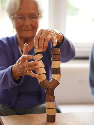 LOGGOS - hra, která spojuje generace!🩷 Tohle není jen další stavebnice. Je to chvíle klidu, soustředění a společného...
