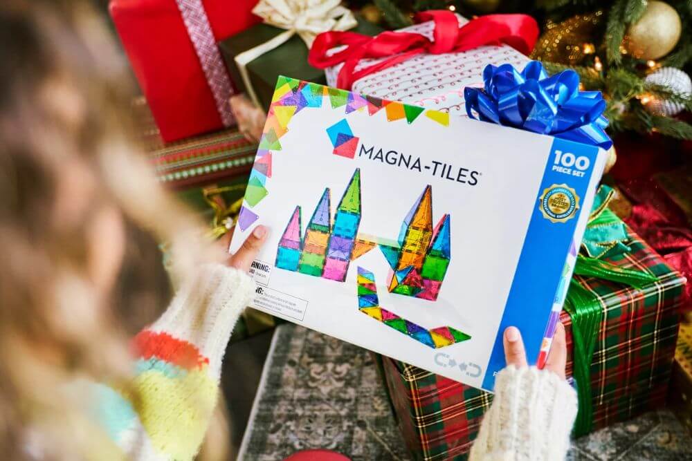 Vianoce s Magna-Tiles: 10 čarovných stavebníc, ktoré si deti zamilujú