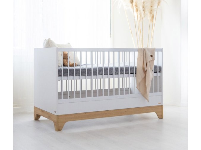 Variabilná detská postieľka Faktum Lumina White 140x70 lifestyle, Zľava na možné veľmi drobné povrchové vady-postielka bola na výstave. Zmontované