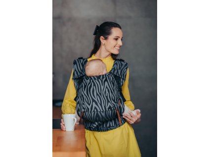 Ergonomické rostoucí nosítko Be Lenka Neo Zebra Grey klasické popruhy + chrániče ramenních popruhůBe Lenka Neo Zebra Grey klasické popruhy + chrániče ramenních popruhůnosic be lenka 4ever neo zebra grey 17929 size large v 1