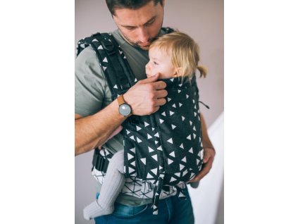 Ergonomické rostoucí nosítko Be Lenka 4ever Triangl Black klasické popruhy + chrániče ramenních popruhů