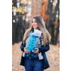 Ergonomické rostoucí nosítko Be Lenka 4ever - Triangl Safír široké popruhy s křížením + chrániče ramenních popruhů