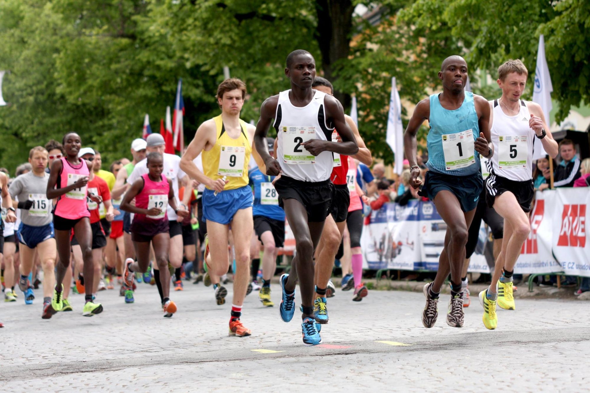 Jak moc lze kopírovat tréninky elitních běžců rekreačními běžci?