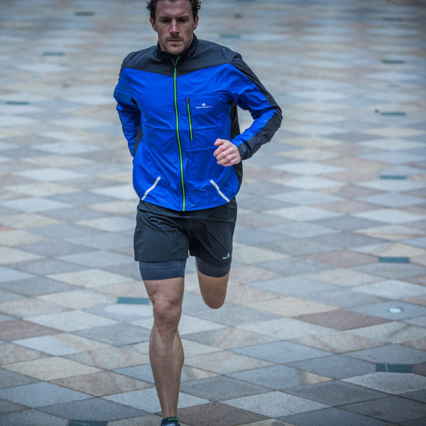 Tréninkové prostředky pro běžce s osobním rekordem na 10km cca 37min. 