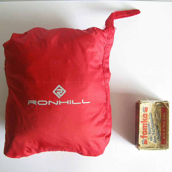Běžecká vesta Ronhill Trail Quantum Gilet